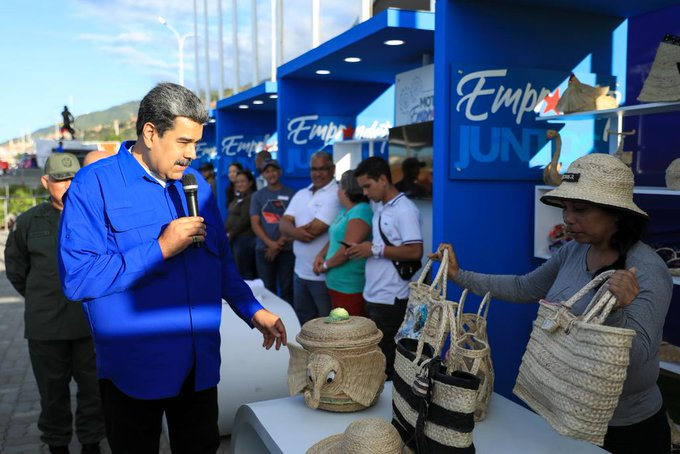 XtraLoco's tweet photo. #GDCInforma || El Pdte. @NicolasMaduro, Desde el Complejo Histórico, Cultural y Memorial Sebastián Francisco de Miranda, ubicado en el estado La Guaira indico “que Venezuela lo tiene todo para desarrollar los polos turísticos nacionales a escala internacional”.
#DeVueltaAClases https://t.co/54UESZqxLd