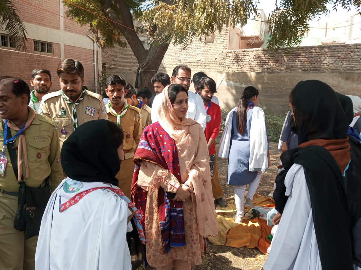 DeputyLarkano's tweet photo. World Thinking Day was celebrated in Larkano at Scouts and Girls Guide Headquarter in Larkano in which Commissioner Larkano Divisision and Deputy Commissioner Larkano participated in the event. Various training camps were organised by the scouts and girls guide. https://t.co/LByLamfUqf