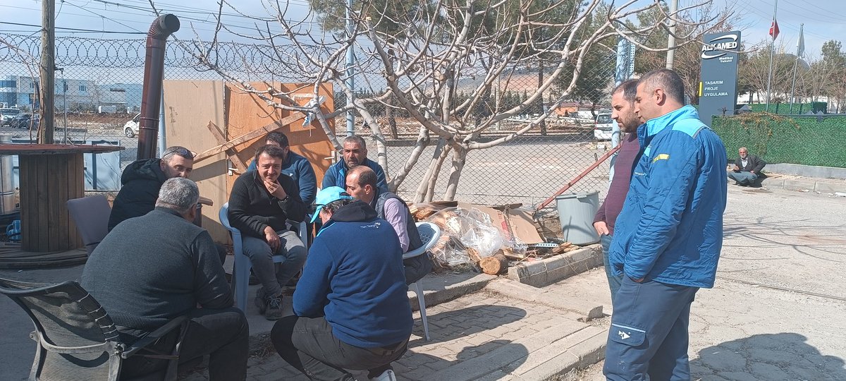 mehmet_akoglan's tweet photo. Diyarbakır şube başkanı @urgunyusuf başkan ile Adıyamanda çalışan arkadaşları ziyaret ettik birgün var birğün yok buradayız inşallah  @VeliSolak @tagiisis @hsynozcoban07 @AgokhanA @HaberisDbakir @TurkiyeHaberis https://t.co/ENrnLNk2f6