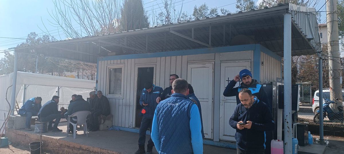 mehmet_akoglan's tweet photo. Diyarbakır şube başkanı @urgunyusuf başkan ile Adıyamanda çalışan arkadaşları ziyaret ettik birgün var birğün yok buradayız inşallah  @VeliSolak @tagiisis @hsynozcoban07 @AgokhanA @HaberisDbakir @TurkiyeHaberis https://t.co/ENrnLNk2f6