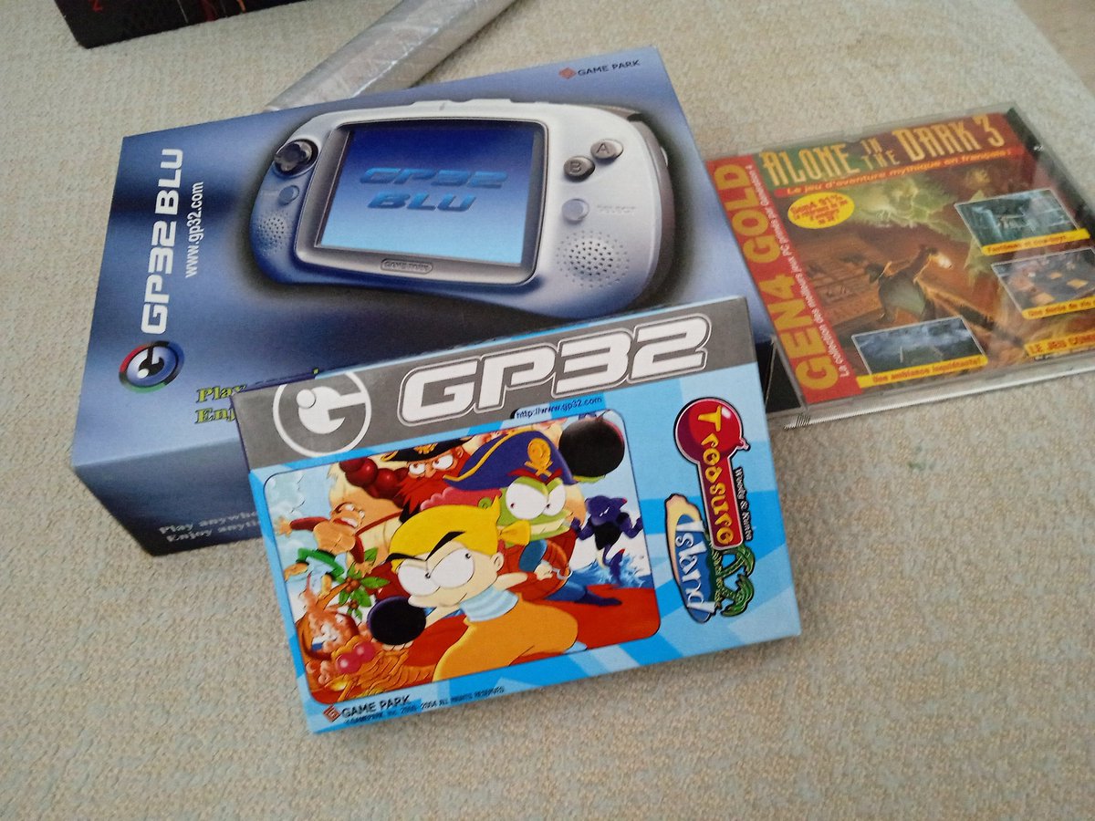 felisuco_com's tweet photo. Just received #gp32 and #aloneinthedark https://t.co/NG5aBESXkt