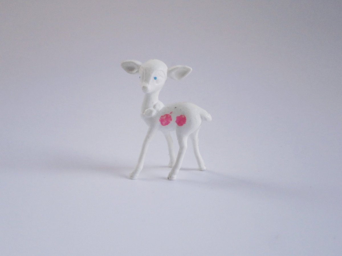 swirlingO11's tweet photo. Vintage Mini White Reindeer Figurine, Dollhouse 1:6 Holiday Decoration https://t.co/hQSPcofeLD #EteamUnity #SMILEtt23 #TMTinsta https://t.co/YIc8CzUxaK