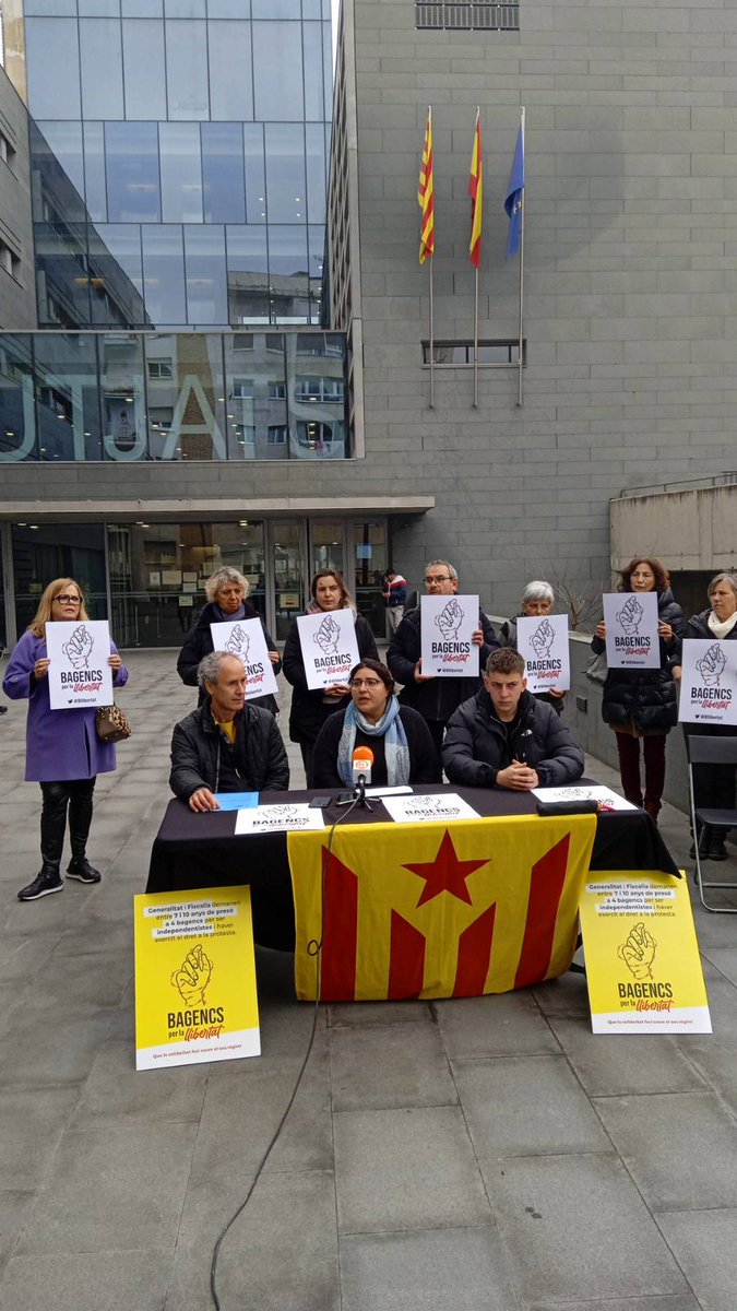 🎙️Amb les companyes <a href="/Bllibertat/">Bagencs per la Llibertat</a> denunciem la persecució de la Generalitat i la fiscalia cap a 4 bagencs per manifestar-se 😡

▶️ Entre 7 i 10 de presó???

El judici tindrà lloc el 29 i 30 de gener de 2024!