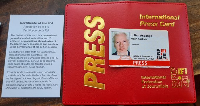 Berlin4Assange's tweet photo. #JulianAssange fehlt in der Liste des #CommitteeToProtectJournalists mit 363 inhaftierten Journalisten 2022. 
Begründung – „Not a typical Journalist“
https://t.co/xKEUF5cb5b 
❓
CPJ: US-NGO, Chatham House Prize, 40 Experten weltweit, Headquarters NY
https://t.co/bRbGFYTn3a https://t.co/PIax6qc3bX