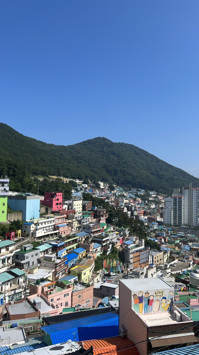 taebbyca's tweet photo. I went to South Korea last summer for Yonsei’s YISS program and can answer questions about applying or the program in general! I also have some tips for saving money &amp; exploring (: #yonseiuniversity #southkorea #seoul #studyabroad #yonseiinternationalsummerschool https://t.co/pBN930CpX7