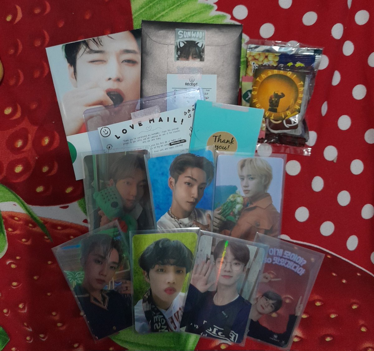 miluvity_cart's tweet photo. 🍥 ˗ˏˋ  #miluvitycartbuys_  ´ˎ˗

[ ◡̈ . . ] 
╰┈➤ @051228haul_
╰┈➤ #thanks_tin

✎... hi ! Thank you for protecting my photocards so well. Thank you for allowing me to adopt them, too. I'll look after them well. Stay safe! ♡ https://t.co/Li8n3yQK1i