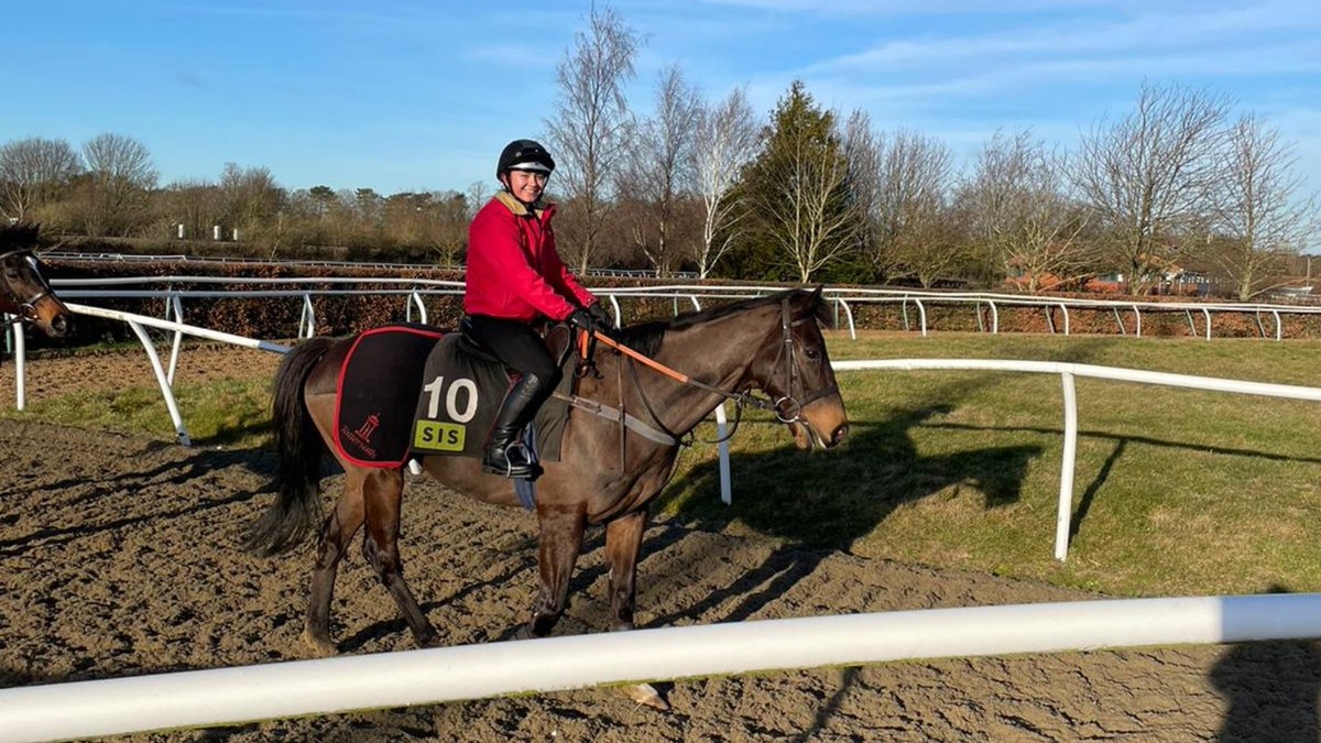 BRSNewmarket's tweet photo. Course 368 moved onto the round canter with instructor Aggie this week - we think you'll agree they are looking great! π
#ridinglesson #brsnewmarket #instructor #racehorse #horseracing #jockey #career https://t.co/0dGa7ckPSg