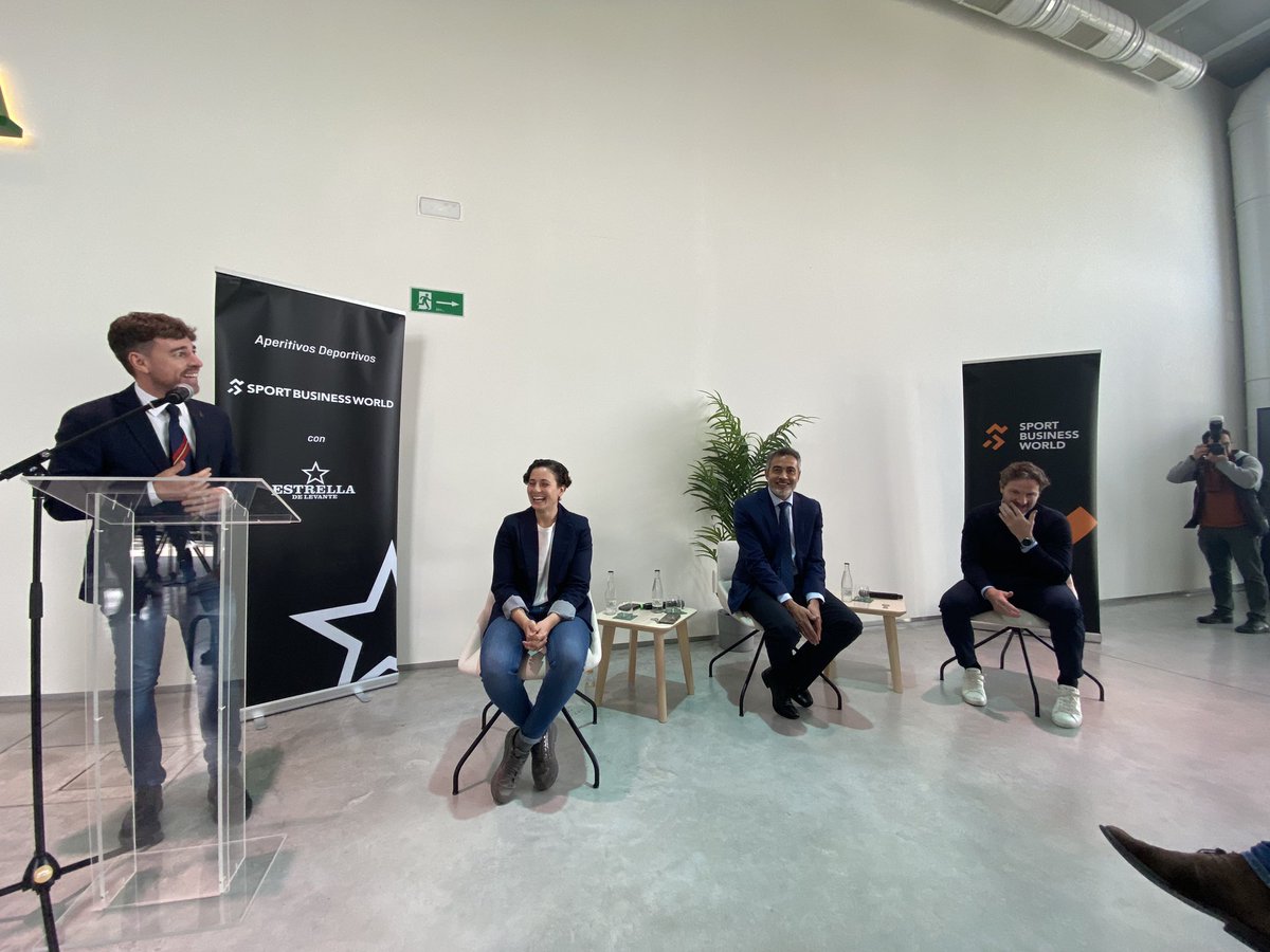 Presentes en la Sala de Catas de <a href="/estrellalevante/">Estrella de Levante</a> en la vuelta de los Aperitivos Deportivos de nuestro socio <a href="/SportBiz_World/">Sport Business World</a>