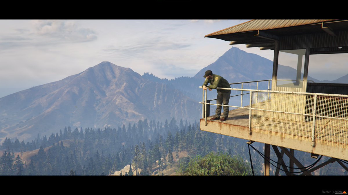 BoardwalkRp's tweet photo. So much work in this City but so little time... oh wait, you yeah you guys stop slacking! #GTAOnline https://t.co/nYLjY598XV