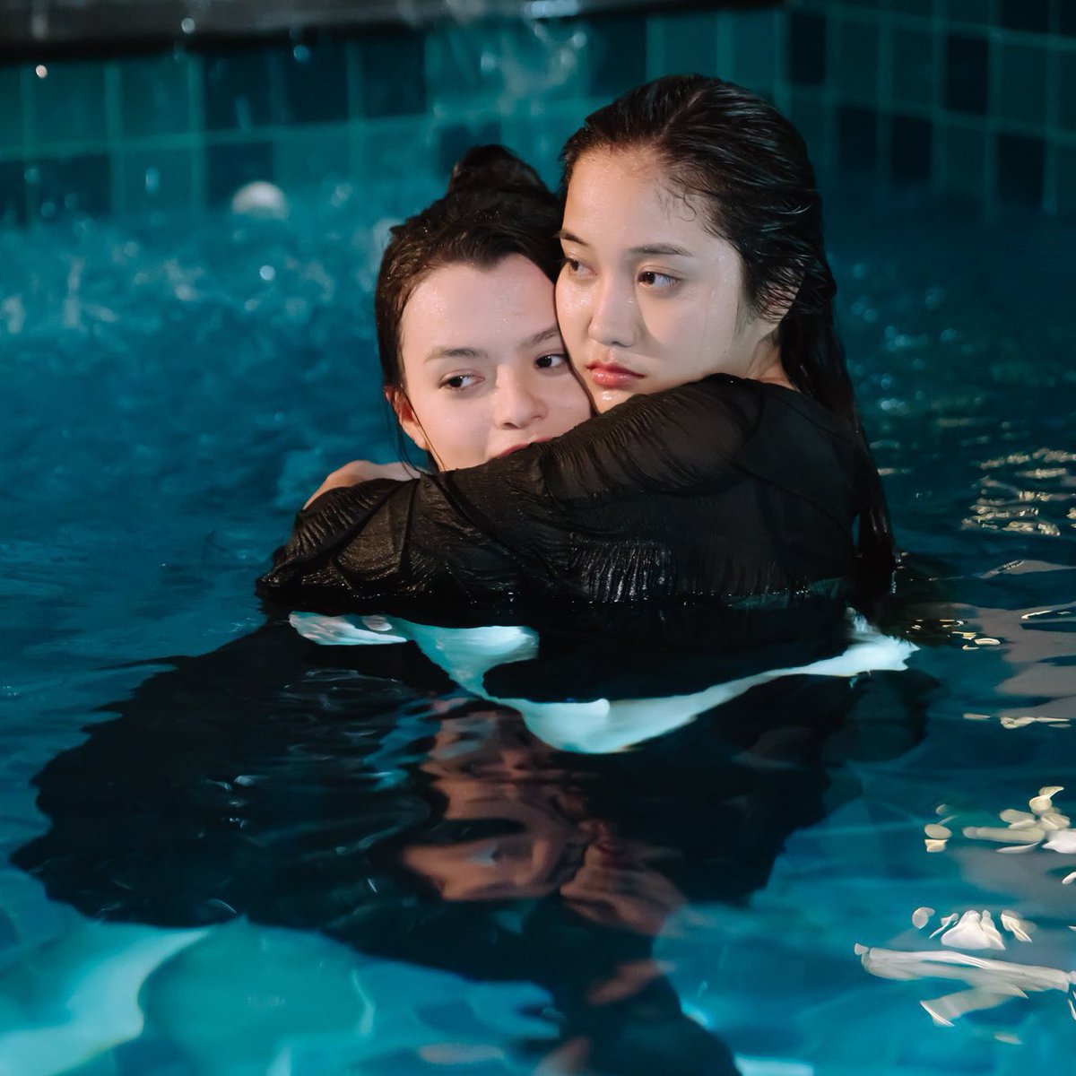 juliettespuppy's tweet photo. gap the series reaching 300M views on youtube despite the fact that nobody bet on this GL is the best plot twist; also the fact that they ended it with a sapphic wedding when they can’t even get married is such an important message. #gaptheseries https://t.co/eWY4cRulwc