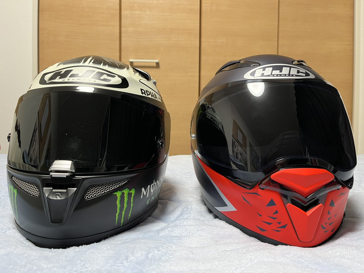 Kawasaki_ZH2's tweet photo. 新旧エナドリヘルメット✨
あなたはモンスターエナジー派?
それともレッドブル派?
ちなみに自分はZONe派🤣笑
#HJC
#RPHA10
#F70 https://t.co/sZHMO56wL9