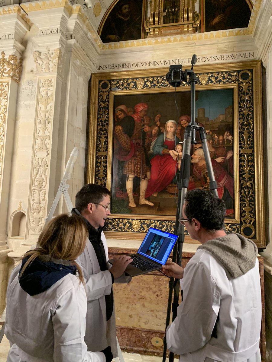 Qué cosas más interesantes están saliendo  en las pinturas de Yáñez  :)  gracias a la <a href="/CatedralCuenca/">Catedral de Cuenca</a> por permitirnos esta investigación en colaboración entre <a href="/artypens_uned/">Arte y Pensamiento</a> <a href="/ProyectoIMPI/">IMPI</a>  y <a href="/ArtiCom_UPV/">ArtiCom</a>