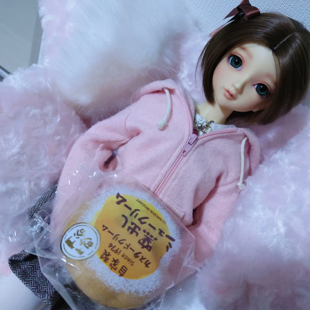 KiminoOFURO's tweet photo. Lilia 6歳のお誕生日おめでとう🎂🕯🕯🕯🕯🕯🕯🎂
ケーキのおすそ分けもありがとう♥家族でいただいたよ❤
#sd
#superdollfie
#sd_coco
#sdcoco
#sd_ここ
#sdここ
#Lilia
#ドールオーナーさんと繋がりたい https://t.co/RCUYQjk1Wb