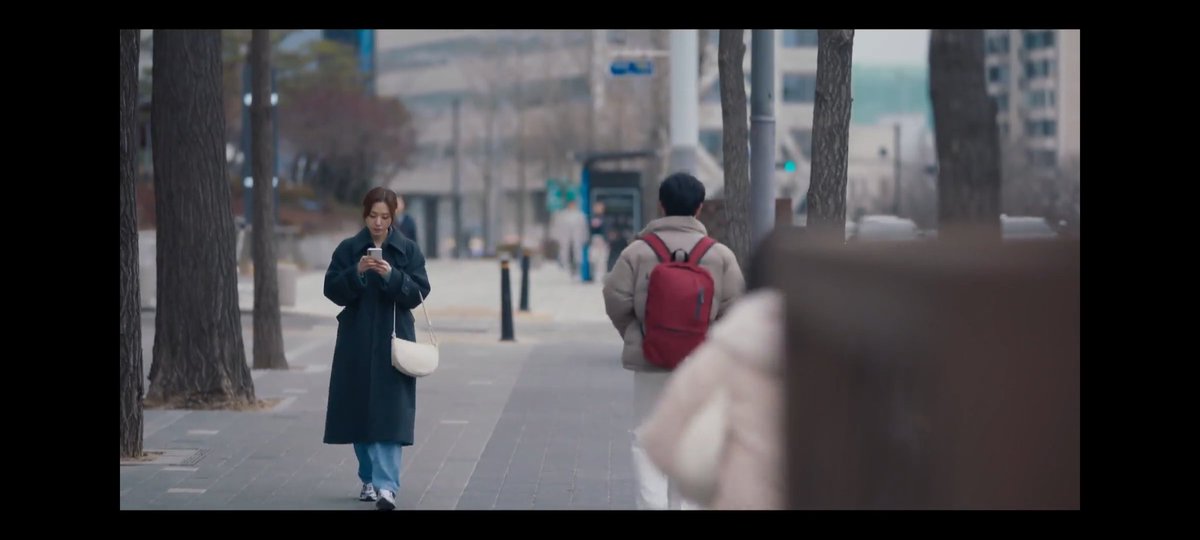 #SeoJiHye wore #NEWBALANCE Sneakers in TV CHOSUN Drama, #redballoon Episode 18. #서지혜 #빨간풍선 #드라마패션 #뉴발란스 #kdrama_fashion #kdramastyle #seojihyestyle #seojihyefashion...