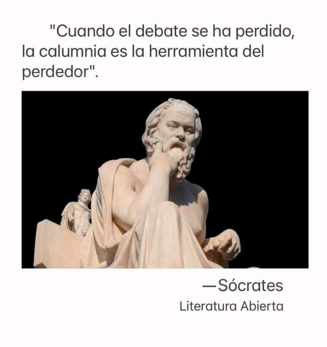 "Cuando el debate se ha perdido la calumnia es la herramienta del perdedor" 
los enemigos de la dialéctica, los enemigos del pueblo Venezolano. El Imperialismo y sus maquinarias mediáticas siempre utilizaran la información como arma de guerra. 
#RetornoFelíz
#DeVueltaAClases