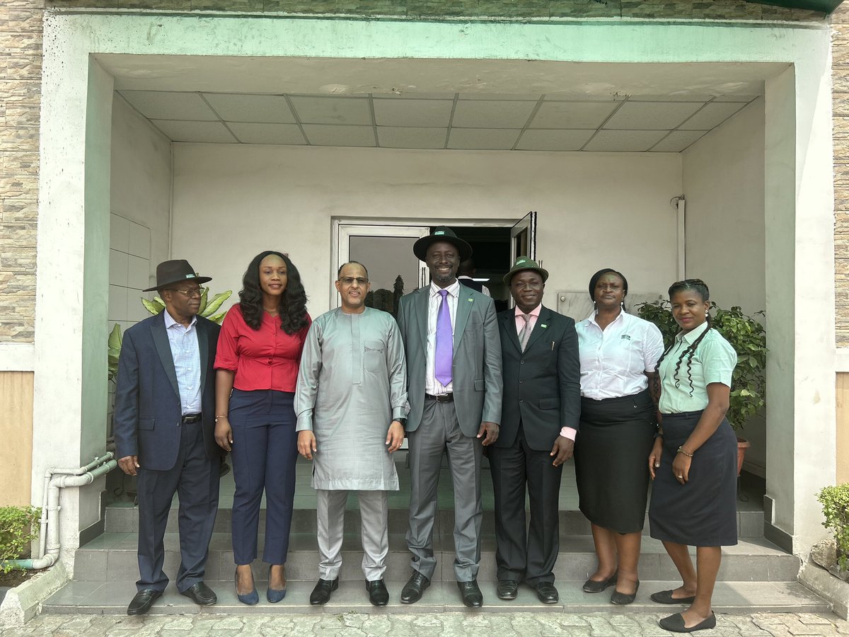 niraworks's tweet photo. 📸 President of @niraworks Muhammed Rudman and President of @NigeriaComputer Prof Adesina Sodiya with the NCS delegate team.

#niraworks #ngdomain https://t.co/YgtrQCpgUu