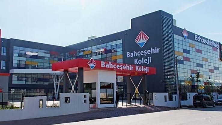 ogretmensendika's tweet photo. ◾@bahcesehir_k12 İdarecilerine Kısa Bir Hatırlatma◾
Kampüslerde sendikalı öğretmen arayan, sendikalı öğretmenlere baskı uygulayan, sendikaya kara çalan idarecileri uyarıyoruz. 657'ye bağlı çalışıyorsunuz. Sendikal faaliyeti engellemek, iş sözleşmesinin yükümlülüklerini + https://t.co/p3aOqwnU4h