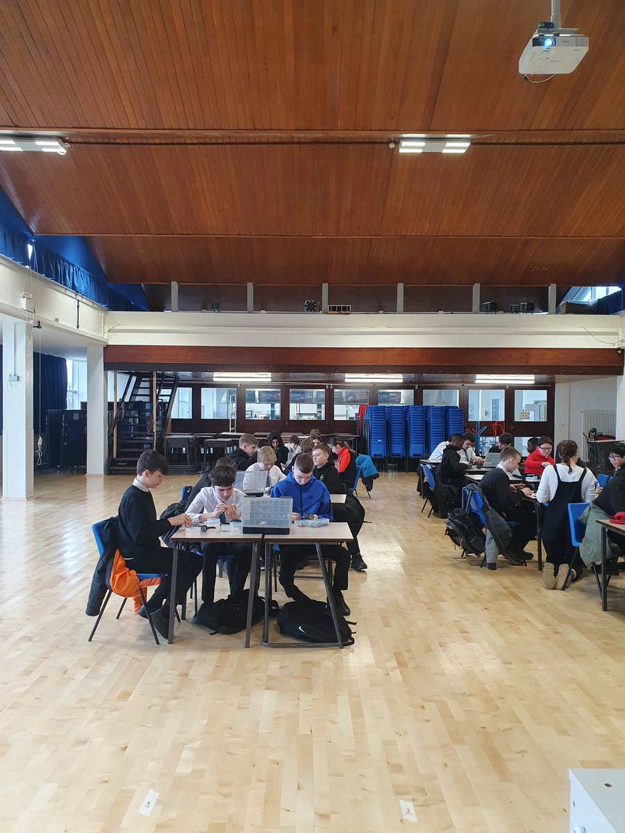 KpssStem's tweet photo. Session2 of the S2 Hydrogen Challenge under way! @STEMglasgow @KingsParkSec https://t.co/7Fwwa6yA9g