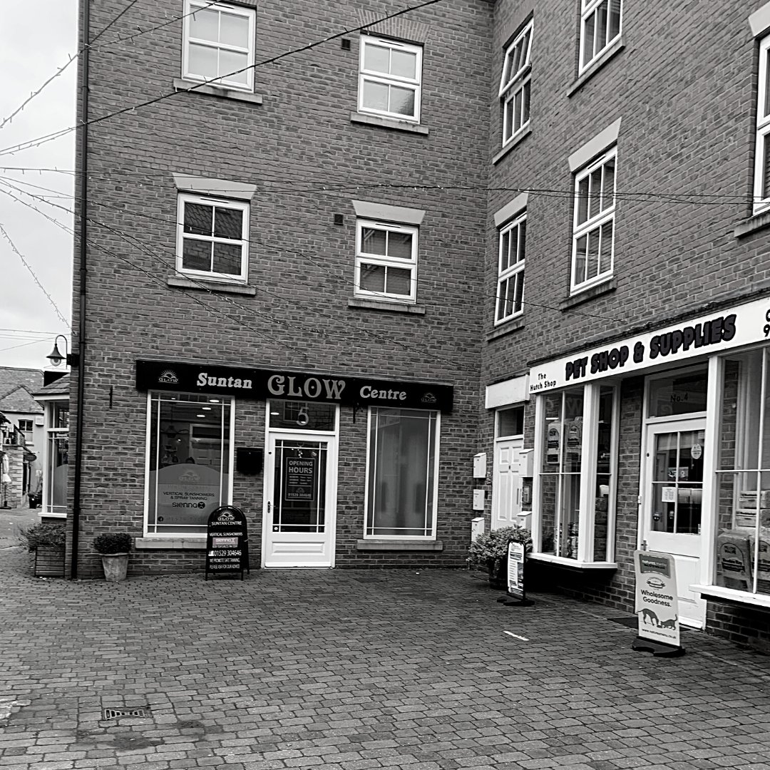 millstreamsq's tweet photo. Millstream Square offers a unique shopping, dining and beautiful experience, hosting a number of well established local retailers.
#shop #eat #treat #millstreamsquare
.
.
.
#smallbusiness #supportsmallbusiness #shoplocal #shopsmall #sleaford #lincolnshire #local #localbusiness https://t.co/cUzesEHSdp