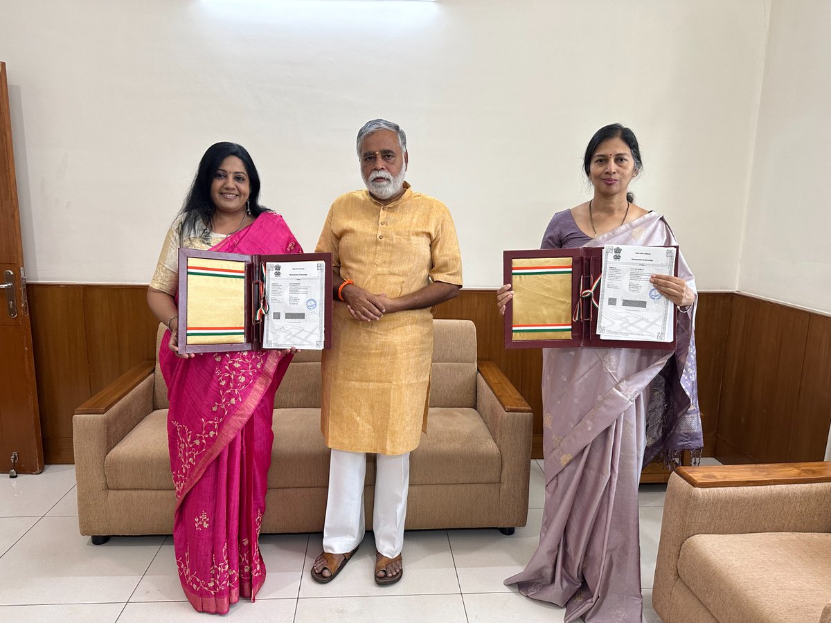 Today, we signed an agreement with Samagra Shikshana Karnataka to provide exposure to #students from grade 8 and 9 to learn #digital and #coding skills. Students will be taught using physical Micro:bits provided by <a href="/microbit_edu/">Micro:bit Educational Foundation</a> by teachers trained in this programme.