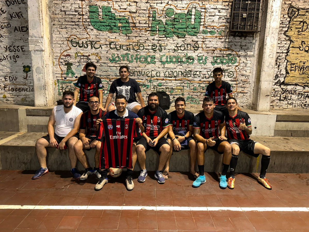 010Napoli's tweet photo. Leñadores sobran por acá 👀🤣.

Arrancó con todo la pretemporada los muchachos 💥.

¡Excelente jueves para todxs! https://t.co/51LRHfNHCy