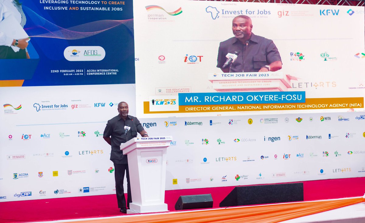 NITAGhana's tweet photo. The DG @OkyereFosu giving a speech at @IIPGH1 Tech Job Fair 2023 on the role of NITA and what we are doing to support the Technology ecosystem for job seekers and industry players
#TJF2023
#techjobfairghana
#TechJobFair2023
#iipgh
#godiafrica
#AFOSfoundation
#AFOSghana
#digicap https://t.co/Nj43b2jqUG