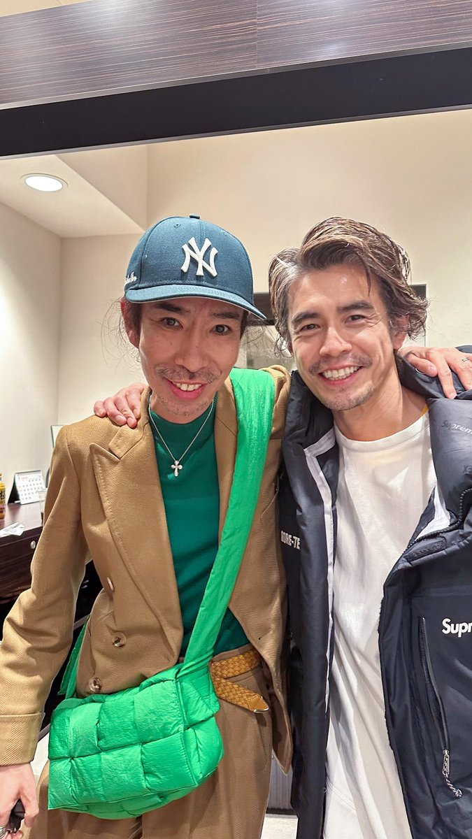 cento130's tweet photo. 久々に英君
漢気という名の色気を纏い
周りの人を笑顔にする
魅力的な同い歳の友。
#伊藤英明 https://t.co/vC9DR9uwW6