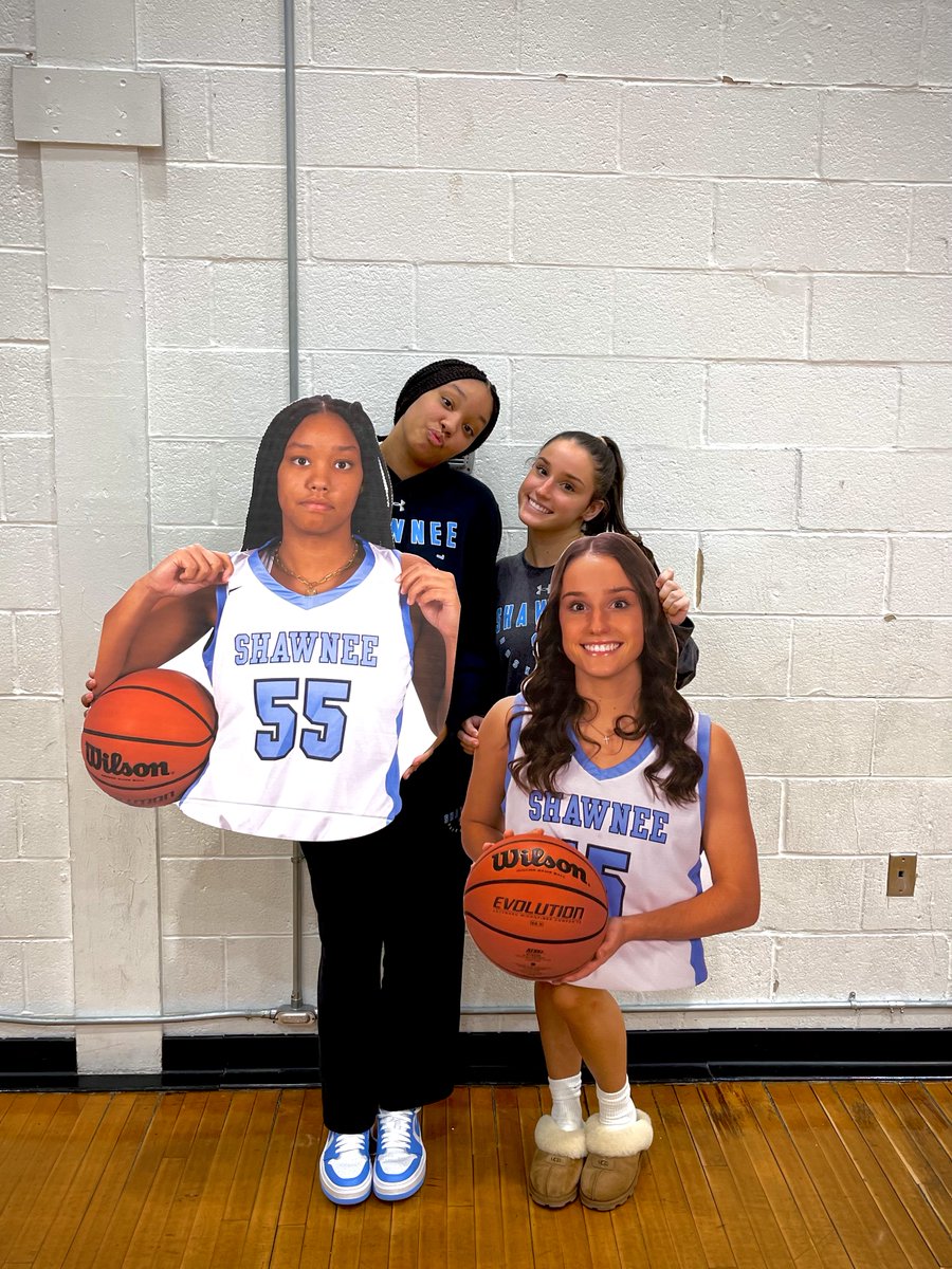 MedfordSun's tweet photo. Shawnee’s super seniors reach the 1,000 point plateau, and they’re not done

https://t.co/SRadVutw2n https://t.co/3E9I3wDAqc