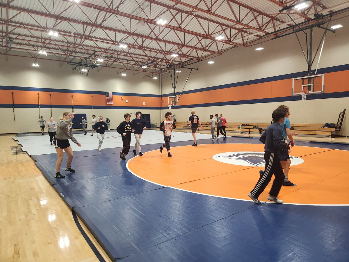 wcsSSTMSpm's tweet photo. Rise &amp; Grind! It's State Tournament Time! @wcsSHS @wcsSHSAthletics @wcsCOAthletics @SeWrestle @cspulliam @mopatton_sports @SwcWrestling https://t.co/Qve9VZufzN