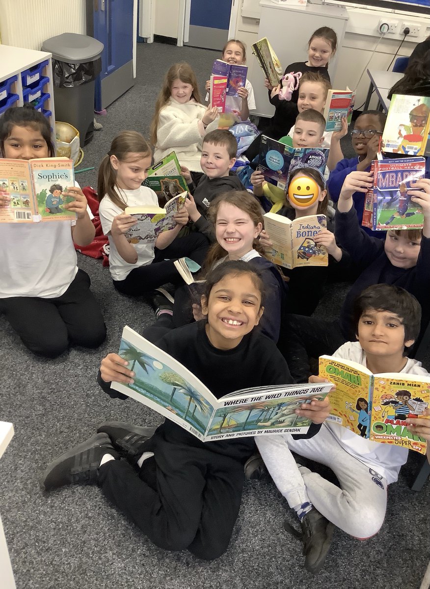 ReinwoodJuniors's tweet photo. 3R have been enjoying their cosy DEAR (Drop Everything And Read) week. #RJS3R #RJSReading #RJSDEAR https://t.co/A4oeWbOswB