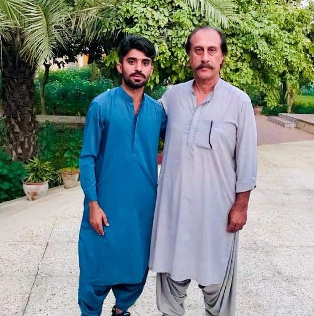 AkashAsghar8's tweet photo. @M_NMagsi 
Feudalism is like cancer for the generations to come. Let's break the ice in order to overcome the rising injustice of landlords.....
#SayNoToFeudalism https://t.co/eHeeEpRnTS