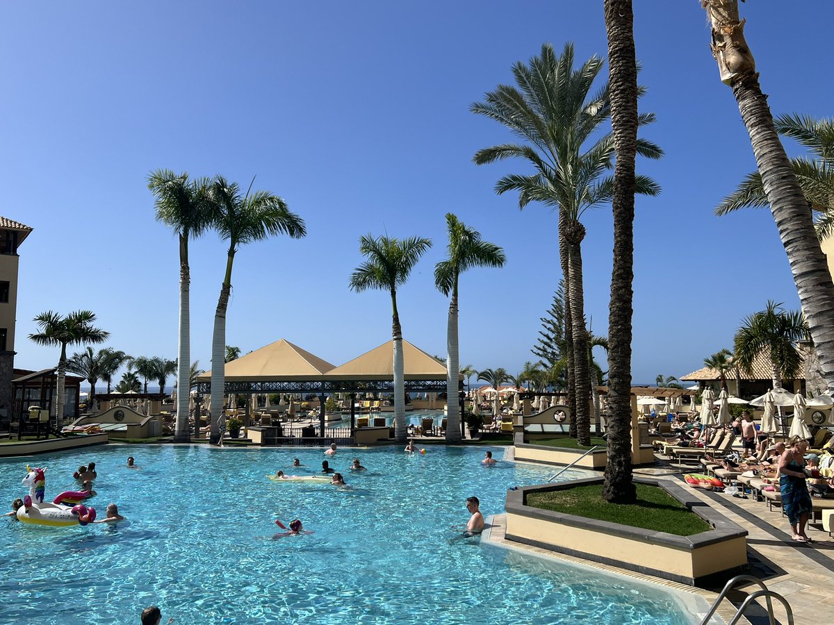 Andrew Clarke tweet media