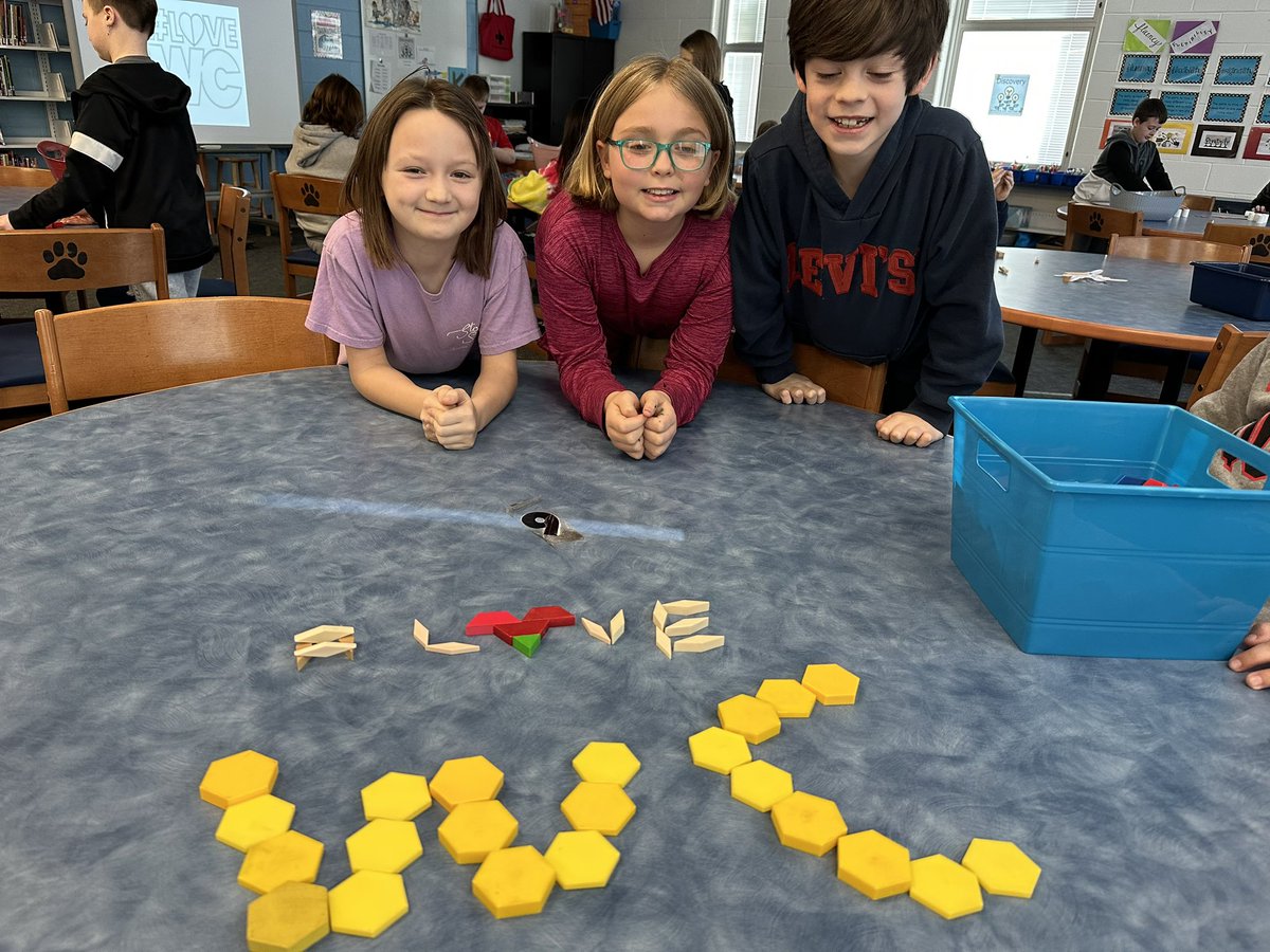 kunkelteaches's tweet photo. Using materials in a flexible way and our teamwork skills to express our love of WC and Discovery class at W-T! 💜 #lovewc @WestCler https://t.co/Wh4l2e6EhK