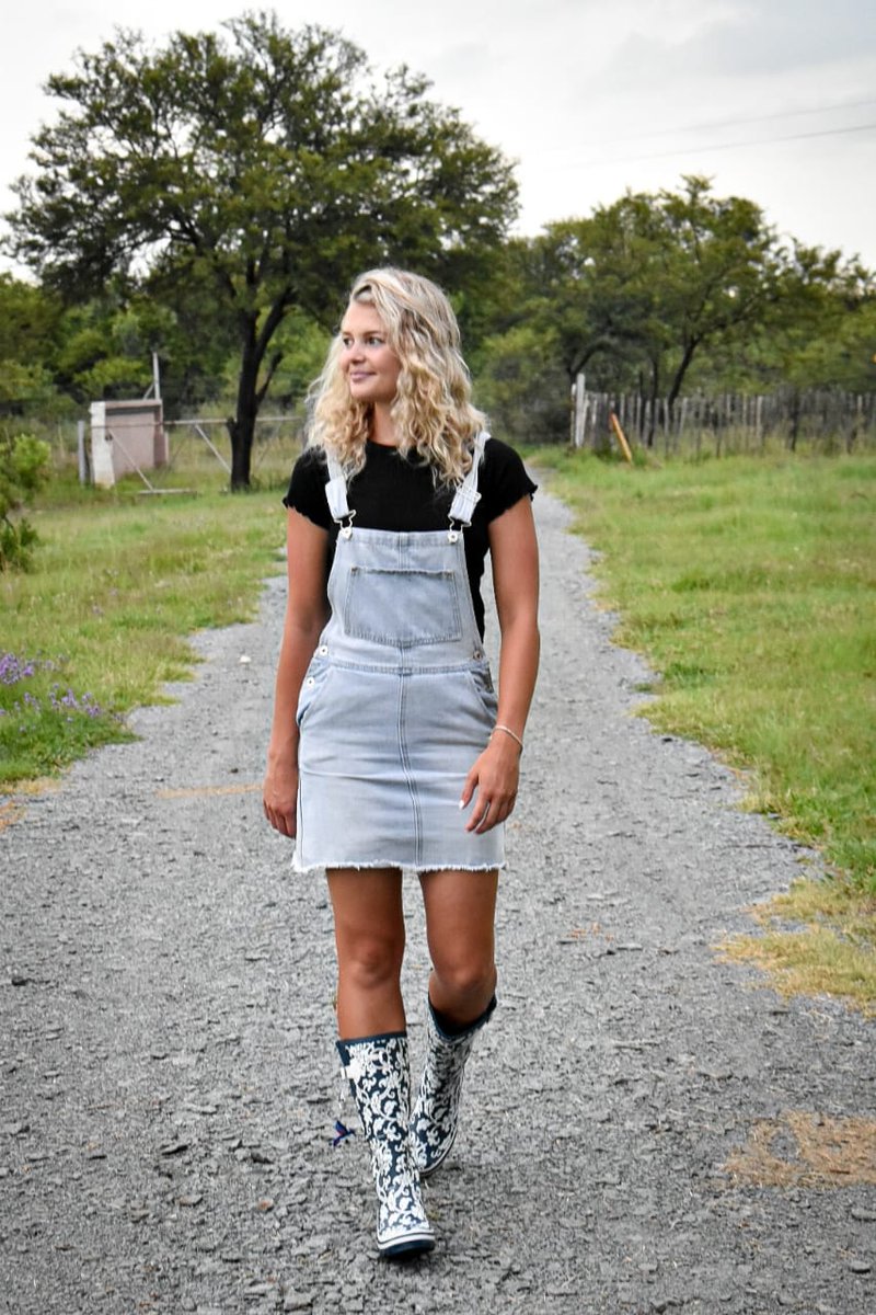 evercreatures's tweet image. A personal favourite of ours, the Delft is just a beautiful pattern, inspired by the outdoors and loved all around!

#delftwellies #bluewellies #patternwellies #LoveMyEvercreatures #wellies #countryside #nature #eco #vegan #style #love #TFLers #tweegram