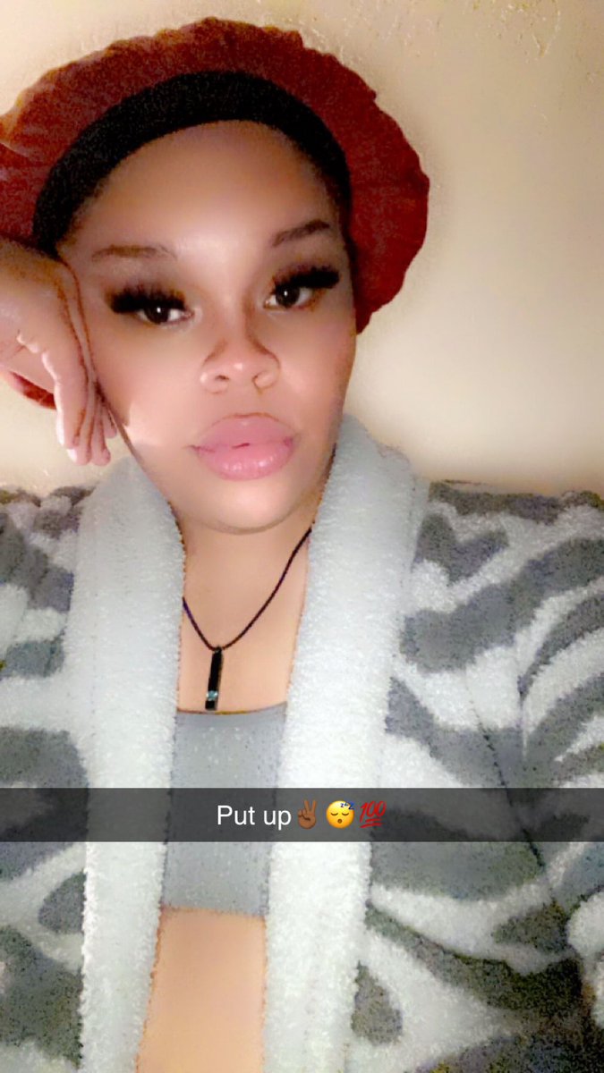 kekedoll3's tweet photo. Finally home now phone on dnd✌🏾😴 https://t.co/jzEgDsmljk