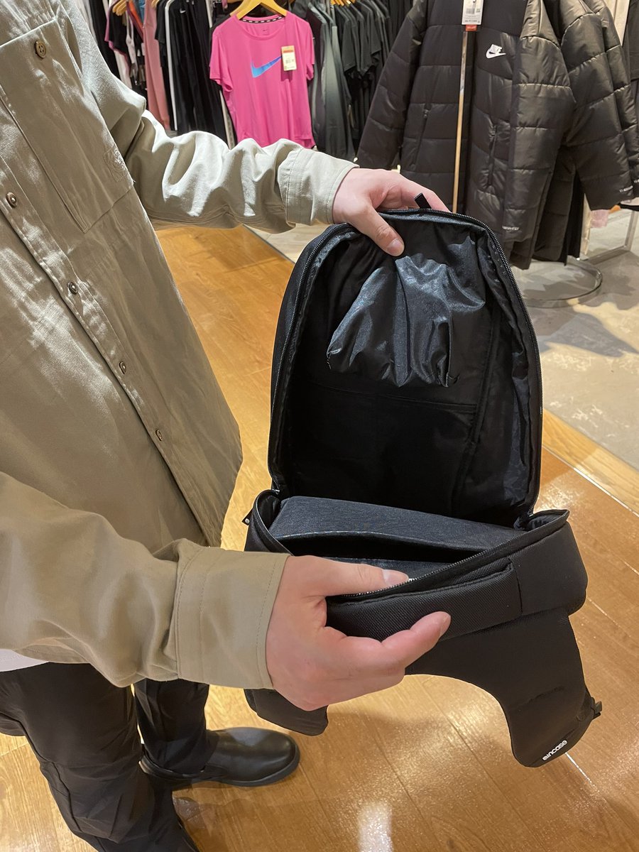 spm_yuma's tweet photo. ビジカジ風コーデ
そろそろ新生活の準備を。
個人的に新しいリュック欲しいのでお店のリュック色々背負ってます。
コーデ、商品詳細はコチラ↓
https://t.co/JStRxV64RF
#スノーピーク #snowpeak #インフィット #infit #slack #インケース #incase #ベージュ #ブラック #ビジネスリュック #新生活 https://t.co/dx2Zvs1ntn