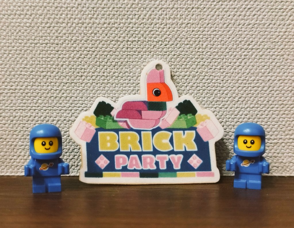0731yuka's tweet photo. 穴あけスペース確保し忘れてちょっとミスりましたがかわいくプラバン出来た💞 https://t.co/UrAKSrDINn