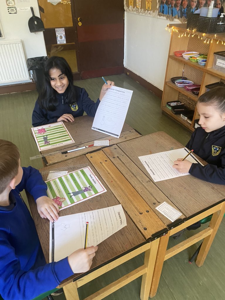 fernhillp5's tweet photo. We have been working hard during #TaughtWriting this morning as we created #similes to describe two characters from a text! ๐We identified the adjective being used the comparison too! ๐#ThisIsWhereWeBelong #Literacy #JamesAndTheGiantPeach https://t.co/JOtR4TjZ6R