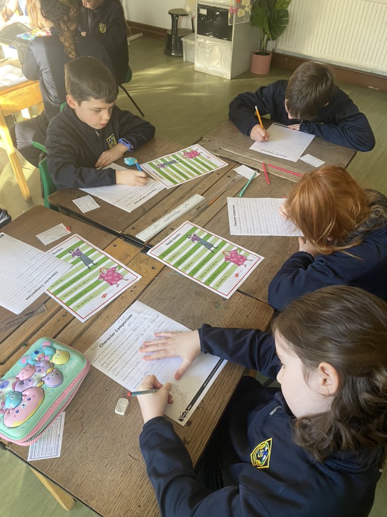 fernhillp5's tweet photo. We have been working hard during #TaughtWriting this morning as we created #similes to describe two characters from a text! ๐We identified the adjective being used the comparison too! ๐#ThisIsWhereWeBelong #Literacy #JamesAndTheGiantPeach https://t.co/JOtR4TjZ6R