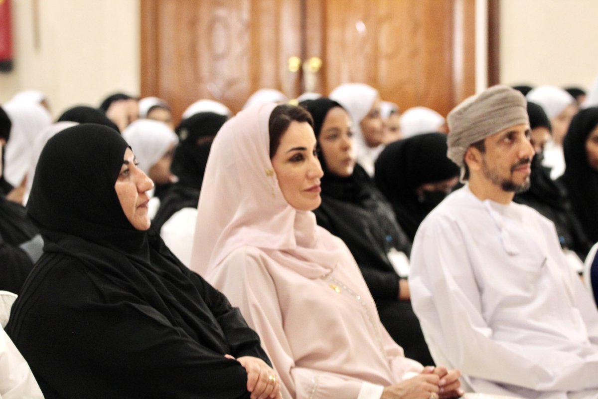info_OBCS's tweet photo. رعت صاحبة السمو السيدة الدكتورة منى بنت فهد آل سعيد الرئيس التنفيذي للرابطة العمانية لسرطان الثدي اليوم التوعوي للرابطة في محافظة مسندم 

#نحن_نهتم
#نحن_نهتم_بنساء_مسندم 
#محافظة_مسندم 
#الشتاء_مسندم 
@governermusn 
@musandam_season https://t.co/ot1cGUdevu