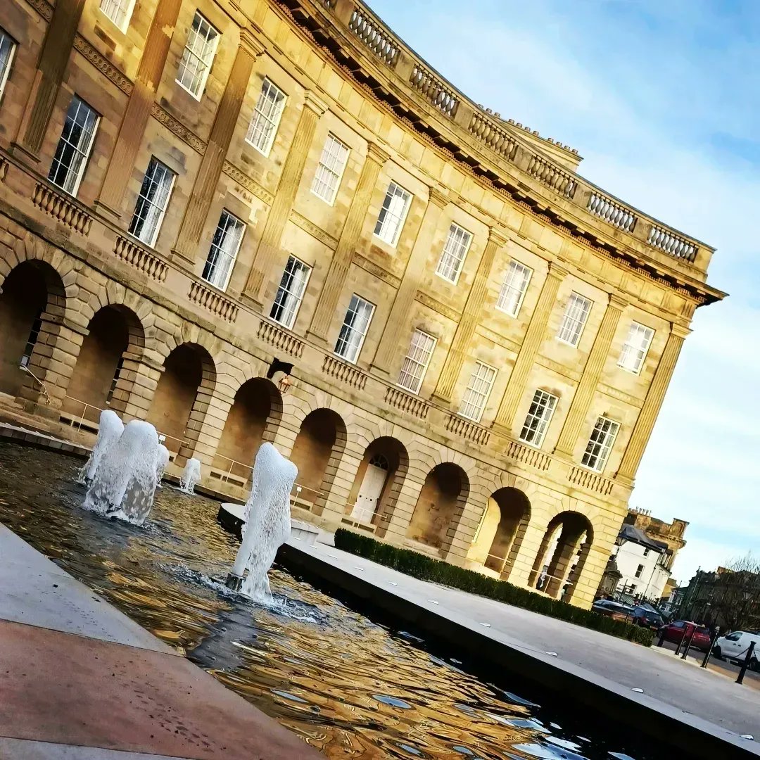 BlueJohnGin's tweet photo. After a day of pampering or a trek in the glorious PeakDistrict, what could be better than relaxing with a glass of Derbyshires finest award winning #bluejohngin at the stunning
#ensanabuxtoncrescent 
#ensanahotels Cheers.
@vpdd 
@visitderbyshire 
@derbyshirelife
@madederbyshire https://t.co/9HdE6q3SN1