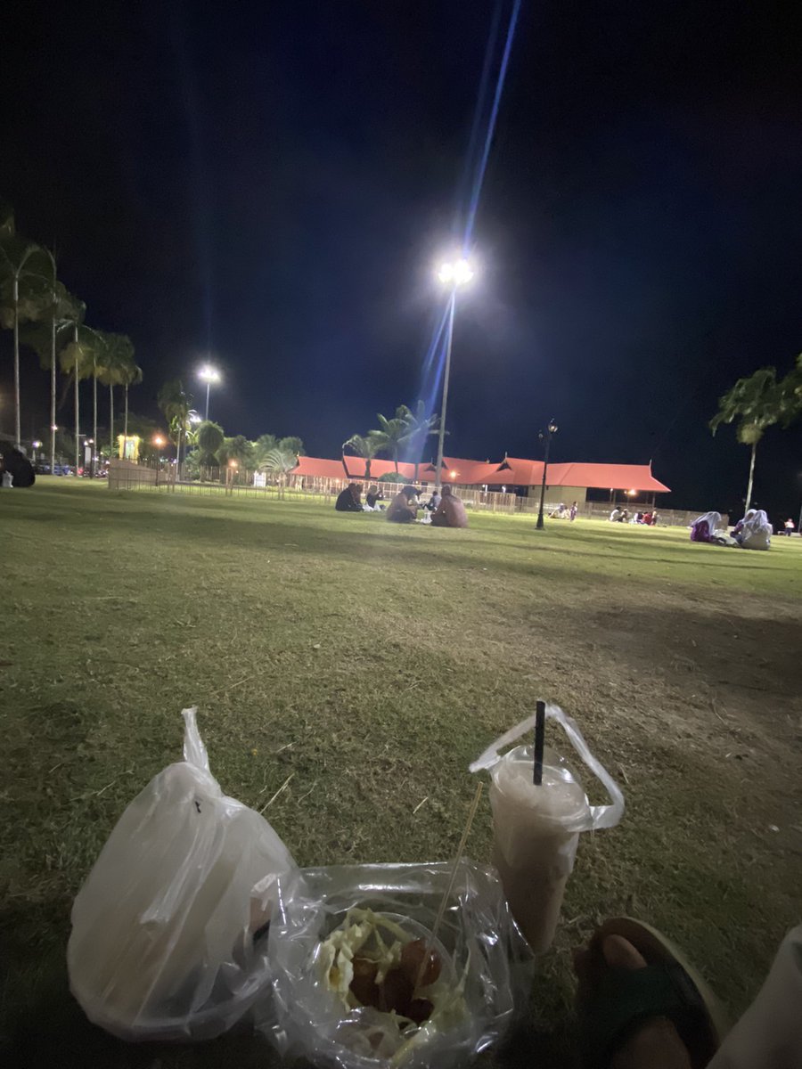 คนเดียวกลางผู้คนมากหมาย #นราธิวาสนัดเจอ #นราธิวาสนัดเย็ด