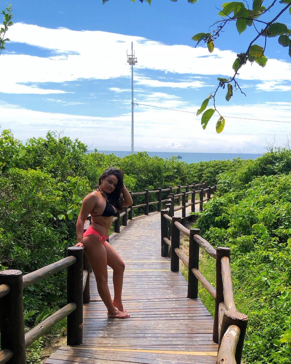 genesis_lezcano's tweet photo. 🐚🌺🌴🌞 https://t.co/xRuRekNMjq