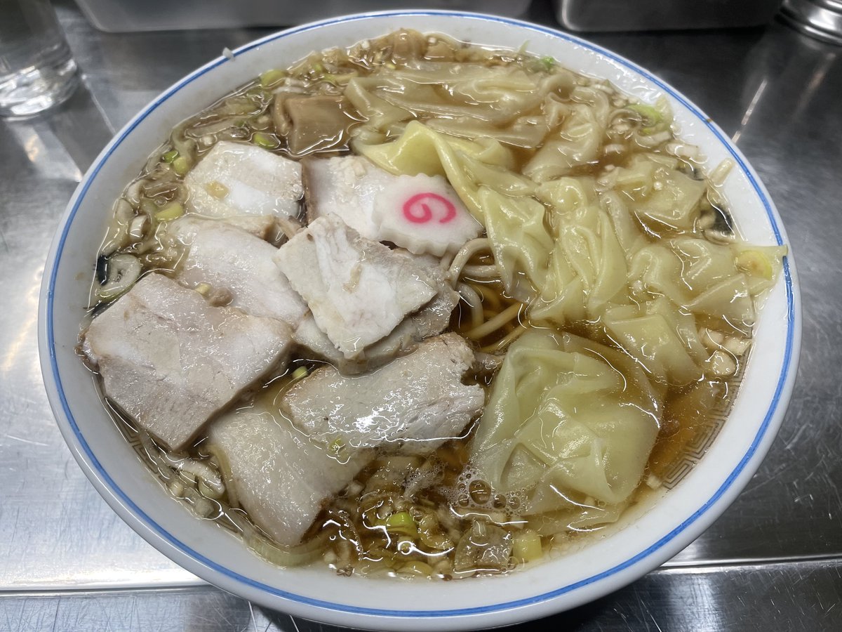 Enoki050's tweet photo. #見た人もなにか無言でラーメンあげる https://t.co/CVqSozqUzm