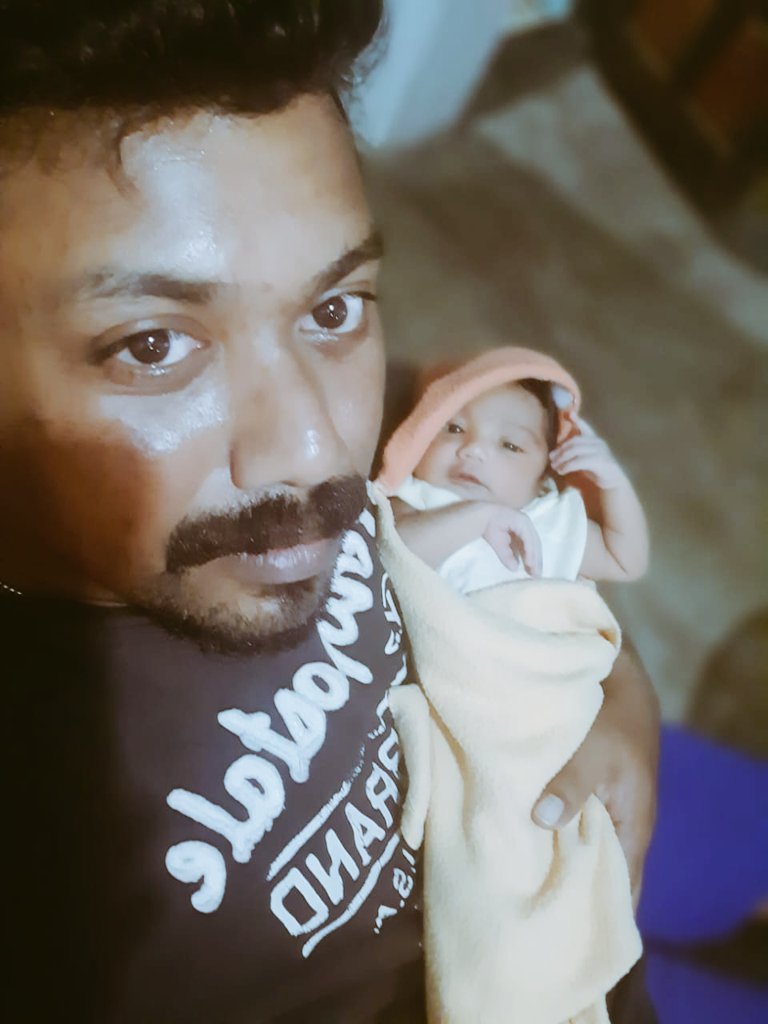 DRIVERMEN0's tweet photo. 😎MY ❤️VALENTINE 🎁GIFT TO MY WIFE🤱
2nd 1
It's baby girl😍
Her name MIKHA
❤️❤️❤️❤️❤️❤️ https://t.co/vy0OUsNNuD