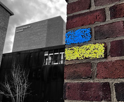 SODresden's tweet photo. #standwithukraine #oneminuteforukraine #weltoffenesdresden https://t.co/eQwnzPsxJ7