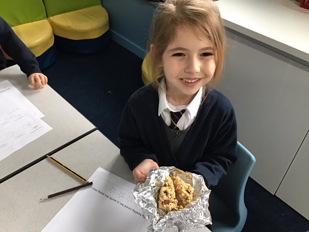 MRPAyear1B's tweet image. We made delicious healthy cereal bars as part of our design technology project. @MRPA_DesignTech
