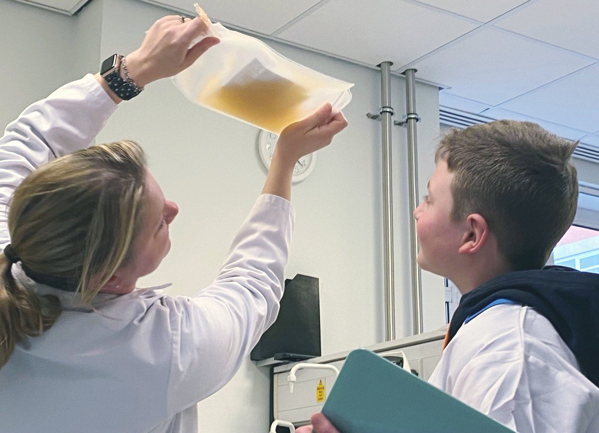 10-year-old Joshua had a special visit to our blood laboratory this week to see his own blood sample being processed.

It's part of a scheme called #HarveysGang to give some of our youngest cancer patients the chance to see what happens to their blood after it's taken.

1/2...