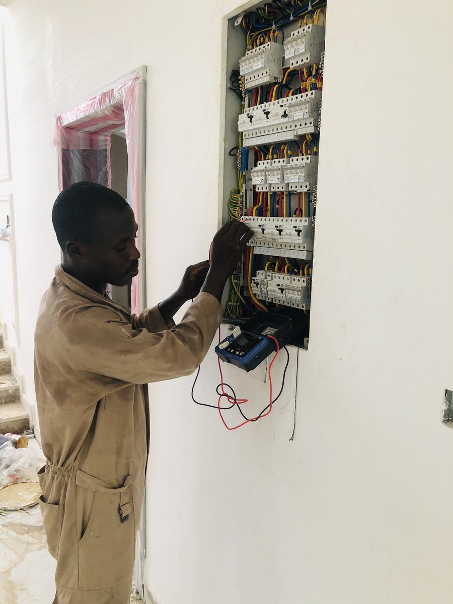 EngrJoshua182's tweet photo. Your house need a professional electrician. Call:07060726247 https://t.co/rEHx69LRFg