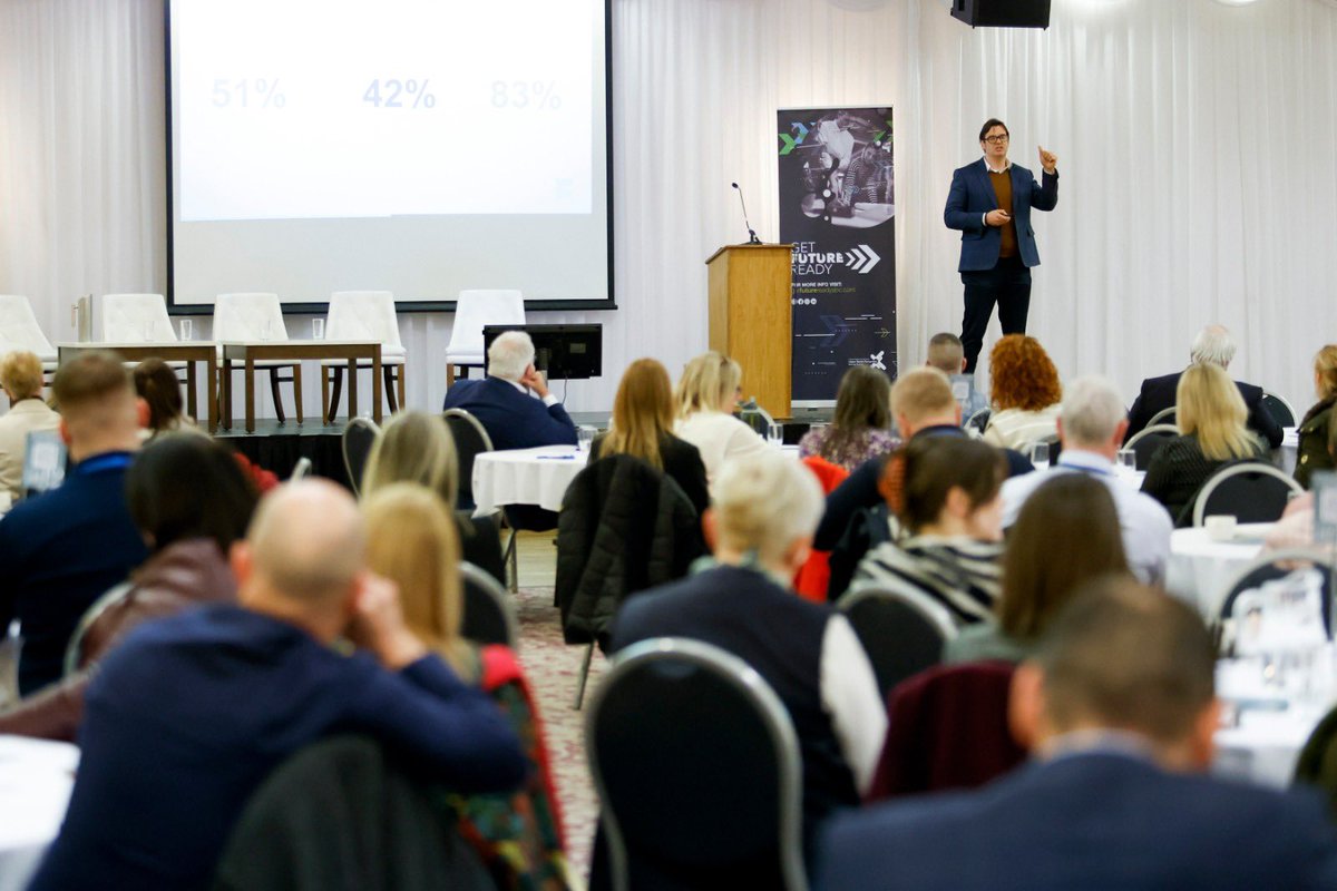 abcb_council's tweet photo. #Employability & #skills conference keynote speaker #BarryWinkless explores #future work solutions to harness #collaborative benefits in leading people & teams as workplaces continue to evolve. #getfuturereadyabc https://t.co/E0tcdu3TMm